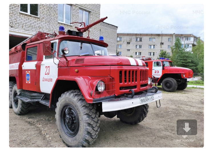 В Демидовском районе произошло возгорание бани и гаража