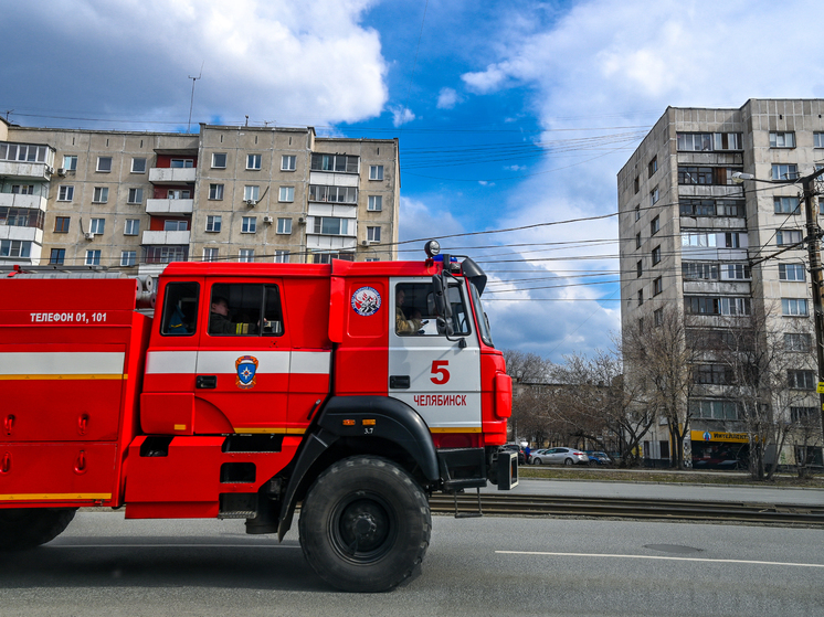 В Челябинске во время тушения горящей квартиры нашли тело мужчины