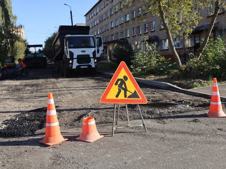 Работы по ремонту дорог продолжаются в Серпухове