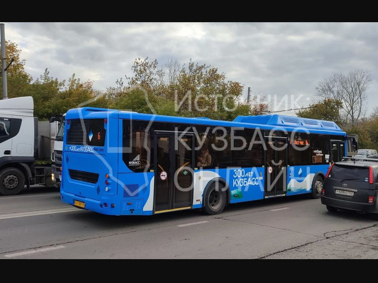 В Кемерове водитель автобуса проехал мимо остановки с пассажирами