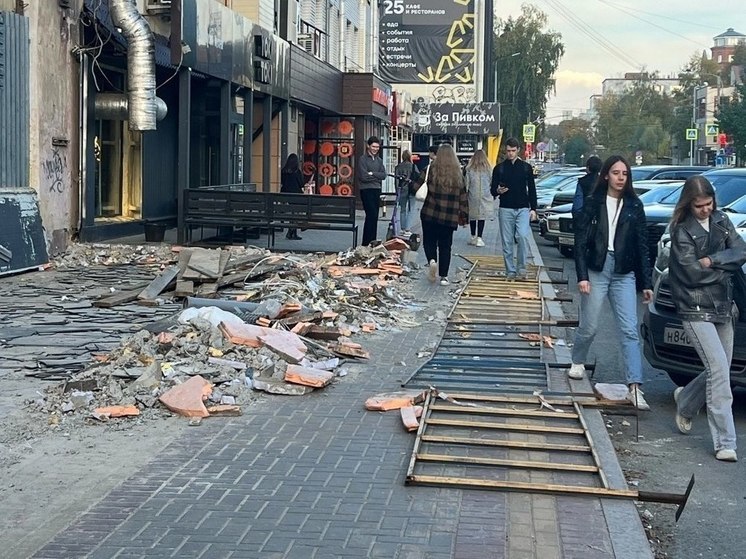 Томичи жалуются на мусор возле "Лампочки"