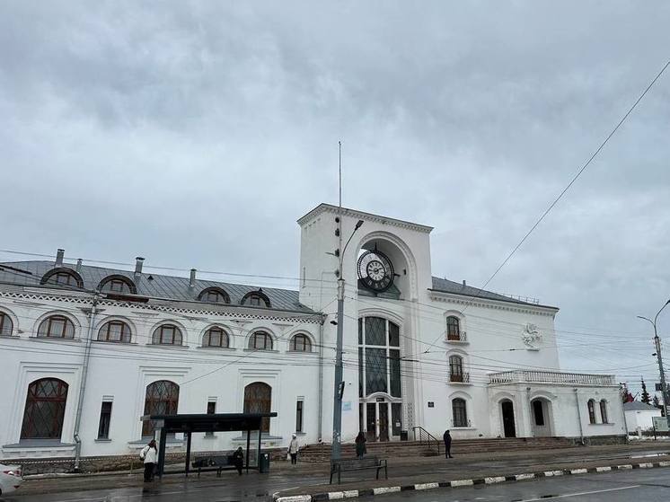 В Великом Новгороде закроют парковку у вокзала из-за конкурса «Лучший водитель»