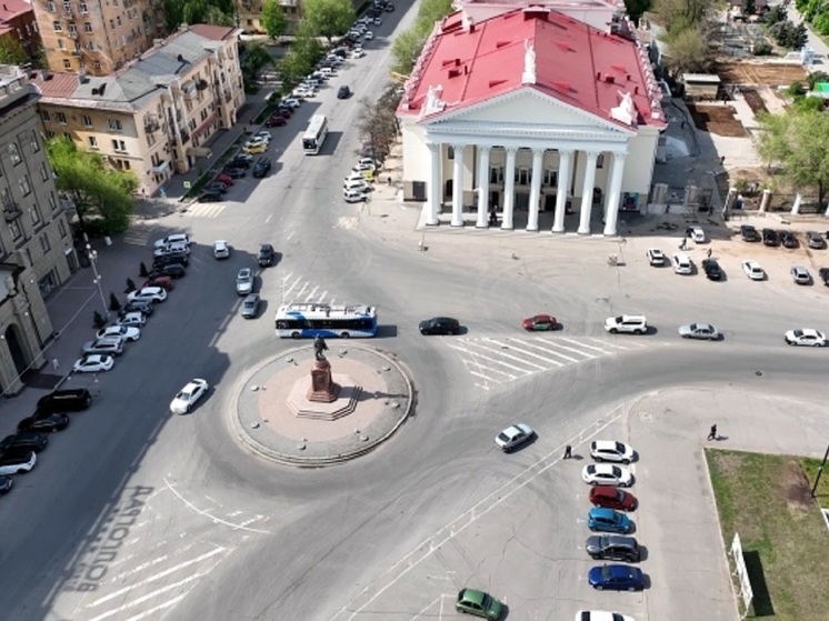 В Волгограде с 25 сентября введут пешеходный режим на площади Павших Борцов