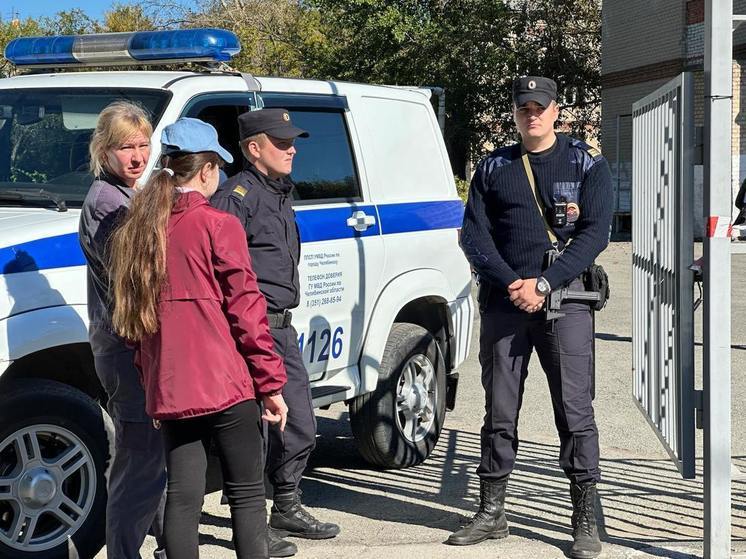 Из больницы была выписана учительница, пострадавшая во время нападения ученика в челябинской школе №68. Как сообщил региональный Минздрав, её перевели на амбулаторное лечение.