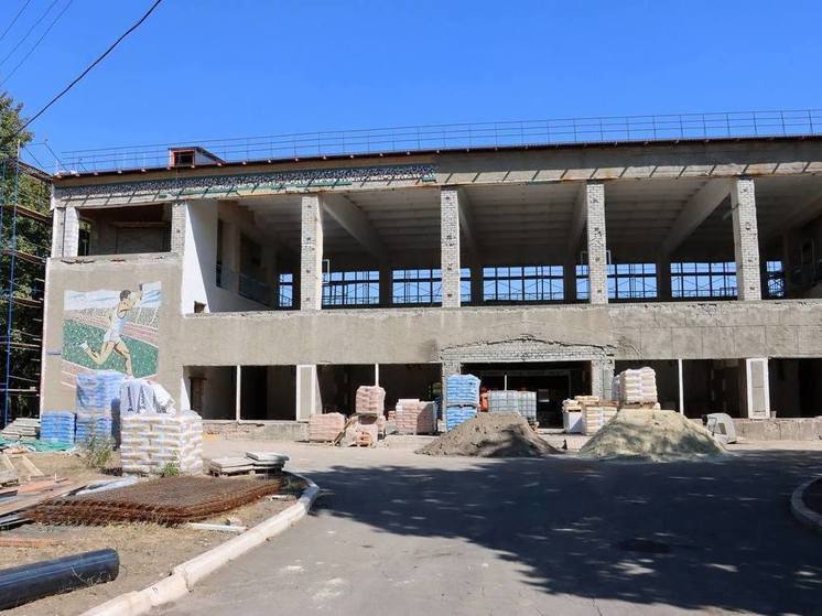 Дворец спорта «Юность» в Докучаевске могут сдать уже в конце года