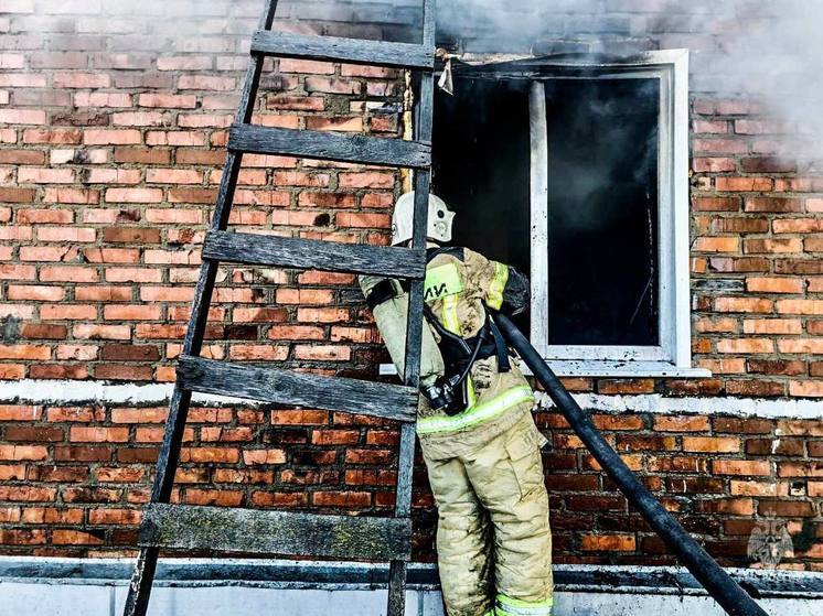 Пятилетняя девочка погибла на пожаре в частном доме в Омской области