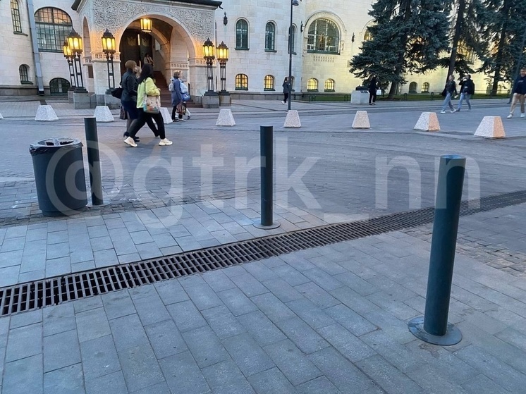 Движение автомобилей снова запретили на Б. Покровской в Нижнем