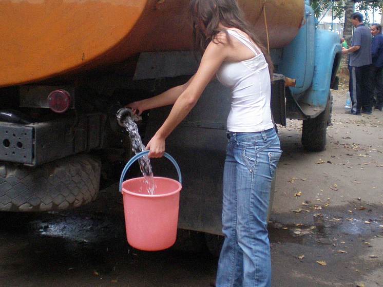 Жителям Коминтерна отключат воду