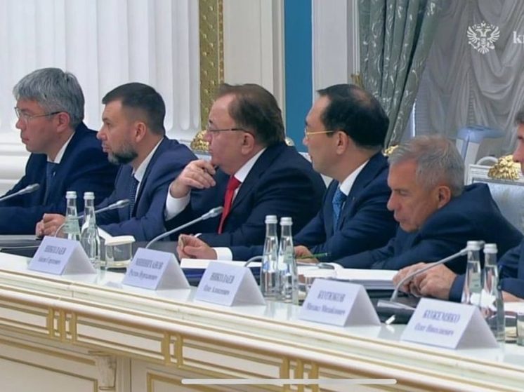 Глава Якутии принял участие в заседании Президента РФ