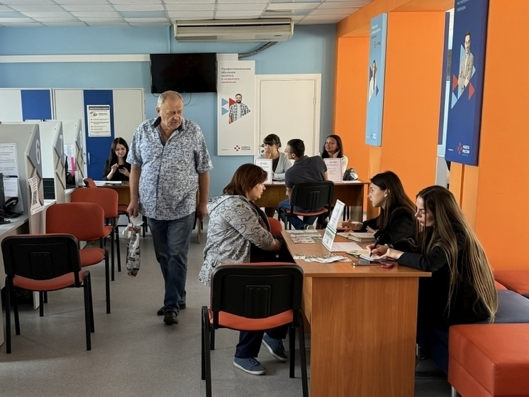 В Орле прошла первая ярмарка вакансий после объединения центров занятости