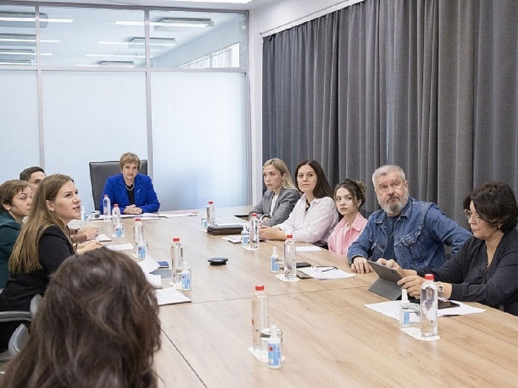 Почти 590 наставников в Туле работают с детьми и семьями, стоящими на учёте