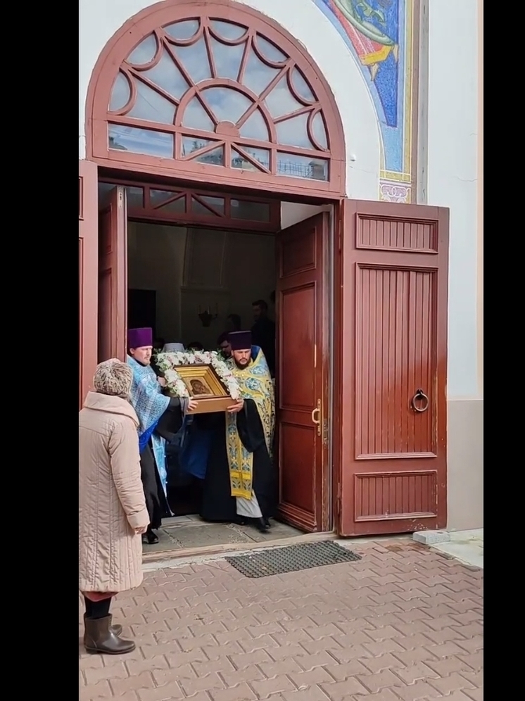 Томичи проводили икону Казанской Божьей Матери