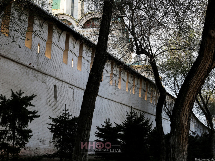 Не может быть: астраханский губернатор Бабушкин предложил снести памятник архитектуры и на новое здание повесить его наличник