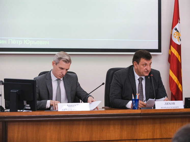 Василий Анохин принял участие в заседании областной Думы