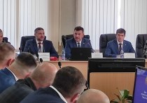 Губернатор Забайкальского края Александр Осипов 27 сентября приветствовал депутатов на первом заседании думы Читы восьмого созыва и обратился к ним с пожеланиями. 