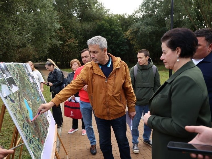 Во время выездного совещания в Макс-Ашманн парке украли мольберты