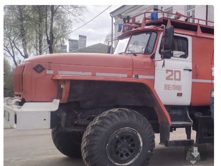 В Велиже произошло возгорание дачного дома и бани