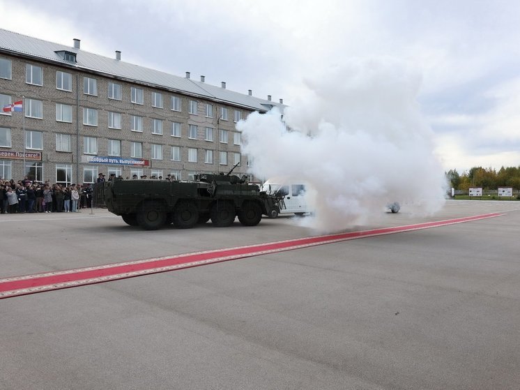 В Пермском институте ФСИН привели к присяге первокурсников