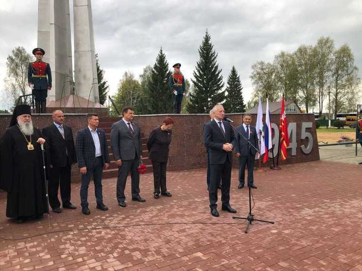 Губернаторы Томской и Смоленской областей открыли обновленный Мемориал воинам-сибирякам