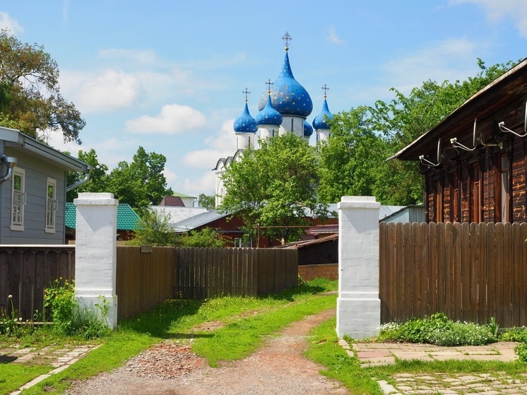 Суздаль оказался одним из самых дорогих городов для осеннего отдыха