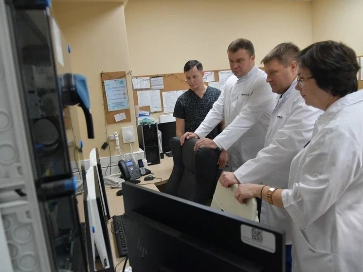 Виталий Хоценко оценил организацию работы омской МСЧ №4