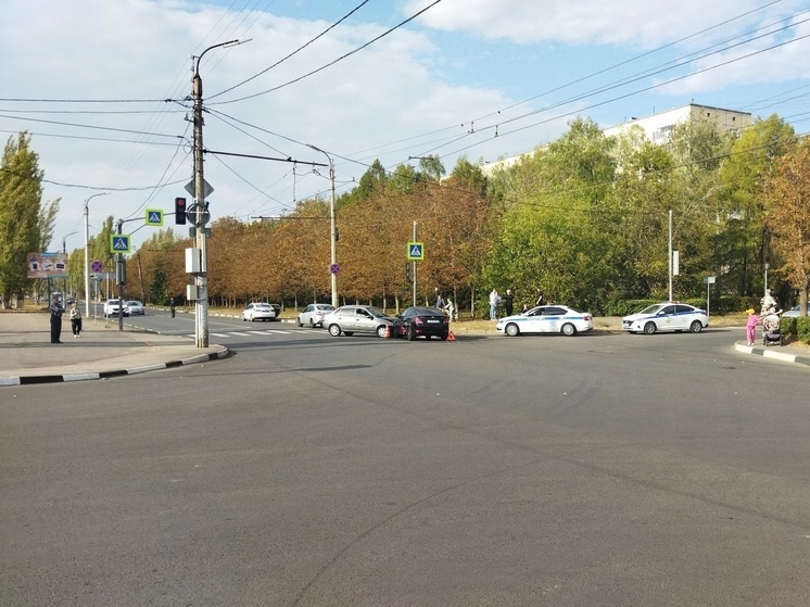 В Орле в аварии пострадал подросток