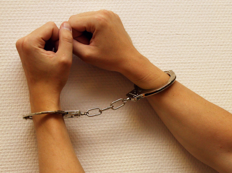 14-летний подросток украл  у отца сейф с 2 миллионами и автомобиль