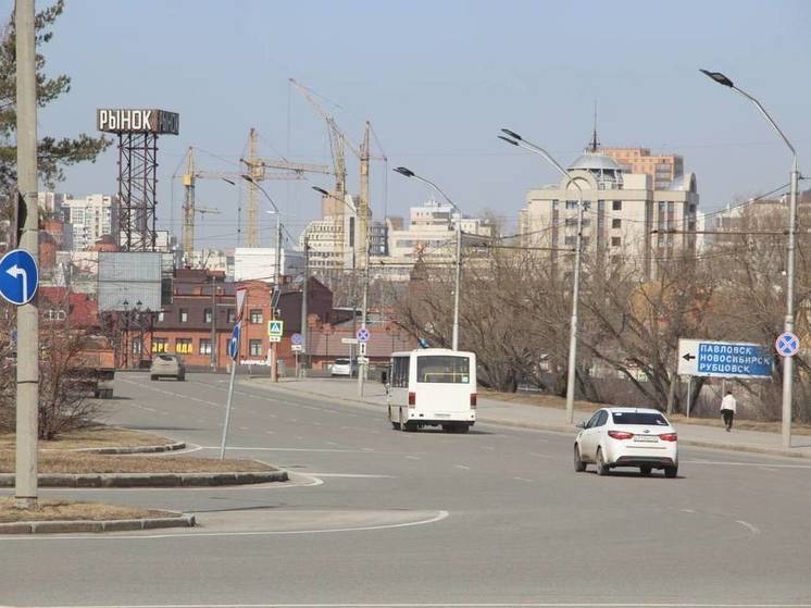 Власти Барнаула массово подали в суд на городских перевозчиков