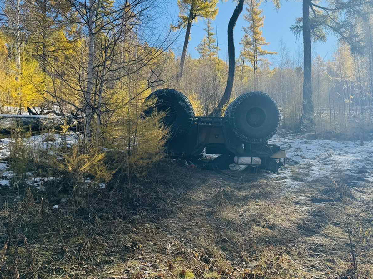 В Бурятии погиб водитель болотохода при спуске с горы