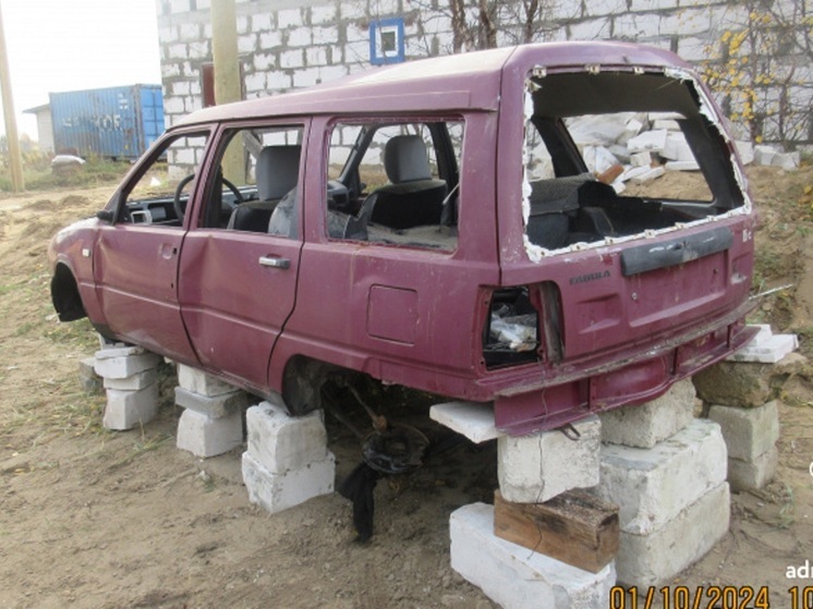 Власти Нарьян-Мара пополнили коллекцию фото разобранных авто