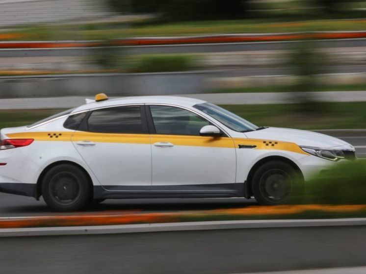 Житель Королева забыл в такси мобильный и потерял все сбережения