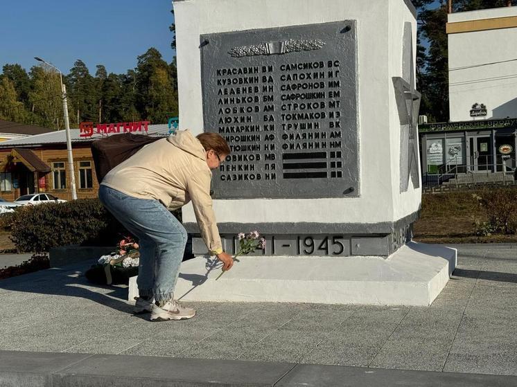 Сквер у памятника фронтовикам в Солотче благоустроили в рамках местных инициатив