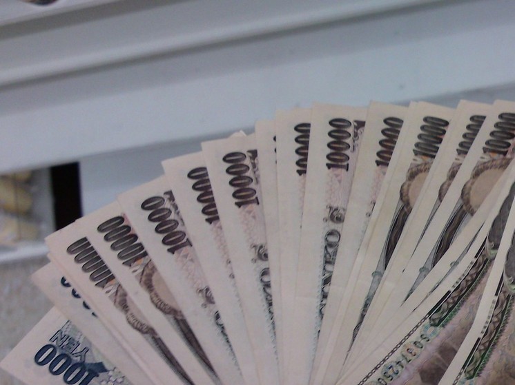 Арестовано имущество родственников фигурантов дела о некачественных бронежилетах