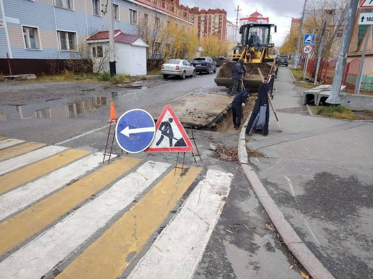 В Салехарде у садика «Светлячок» обустраивают водоотведение