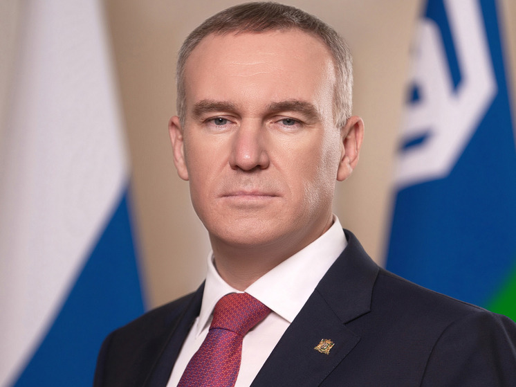 Руслан Кухарук поздравил педагогов и наставников региона с Днем учителя
