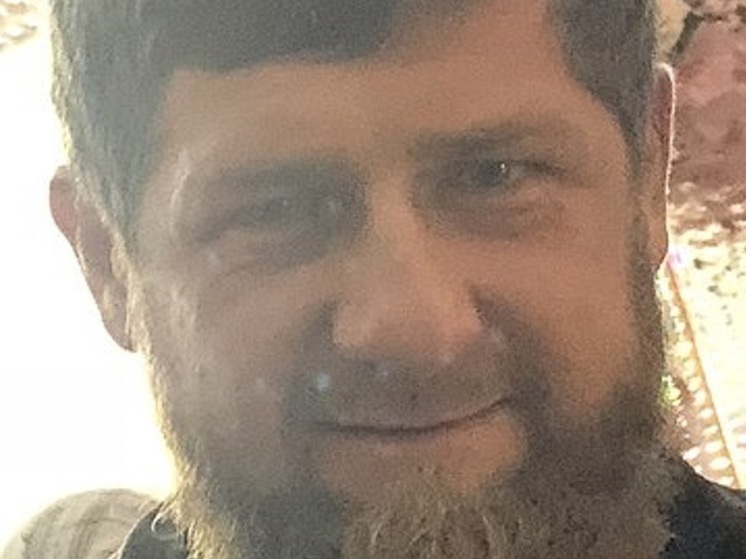 Глава Чечни Рамзан Кадыров был награжден знаком "Почетный строитель России".