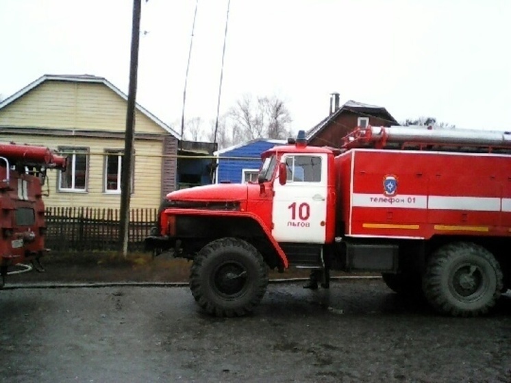 В Курской области огонь повредил дом на площади 60 квадратных метров