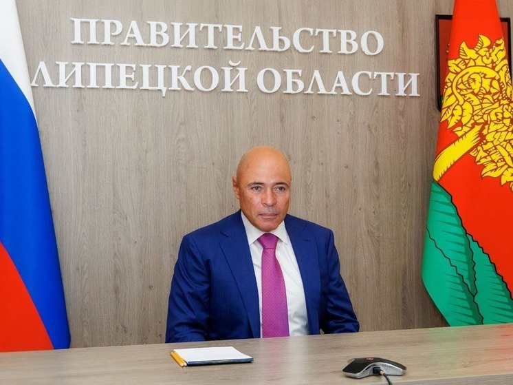 Липецкий губернатор Артамонов поздравил Путина с днем рождения
