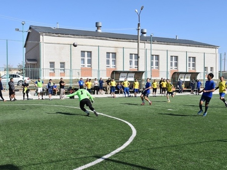 В Элисте провели турнир по мини-футболу