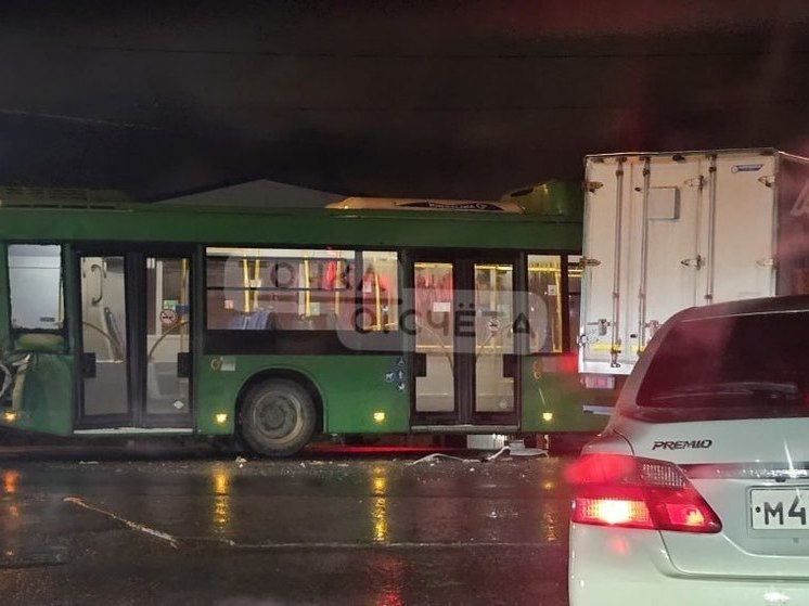  ДТП с участием пассажирского автобуса произошло в Южно-Сахалинске