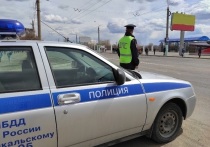 В Чите два пассажира пострадали ночью 7 октября в опрокинувшемся автомобиле Toyota Corolla Spacio, за рулем которого была пьяная женщина