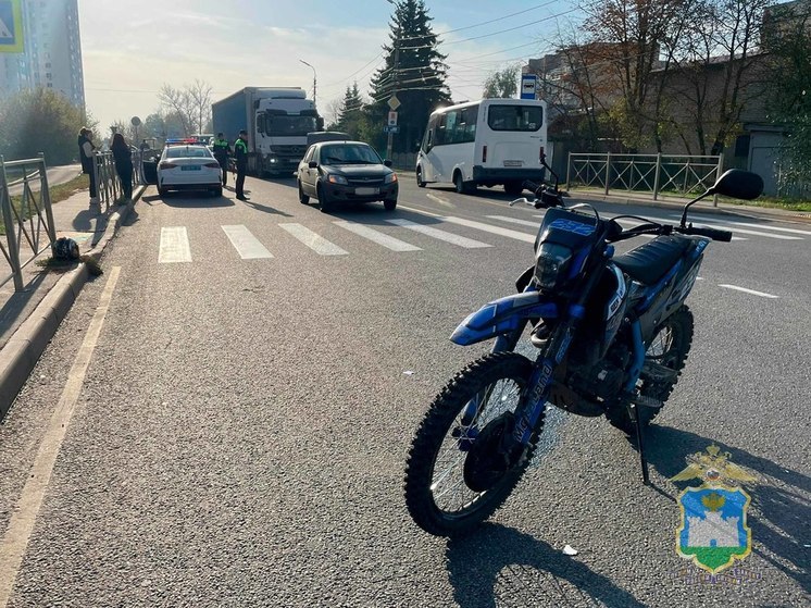 В Орле в аварию попал водитель питбайка