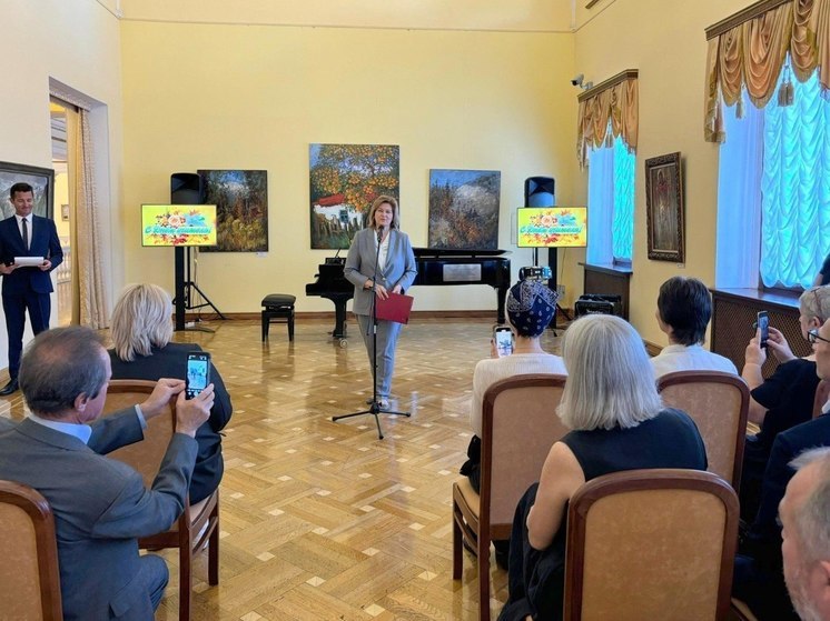 В Зимнем театре Сочи состоялось торжественное награждение педагогов культуры