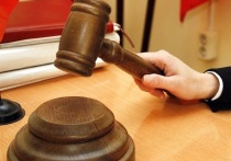 Балашихинский городской суд Московской области приговорил бывшего следователя Марата Тамбиева, обвиняемого в получении рекордной взятки в биткойнах, к 16 годам колонии строгого режима. Об этом сообщает РИА «Новости» со ссылкой на собственного корреспондента.