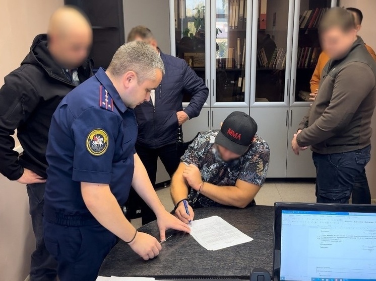 В Брянской области мужчина сломал знакомой челюсть и сжег ее машину