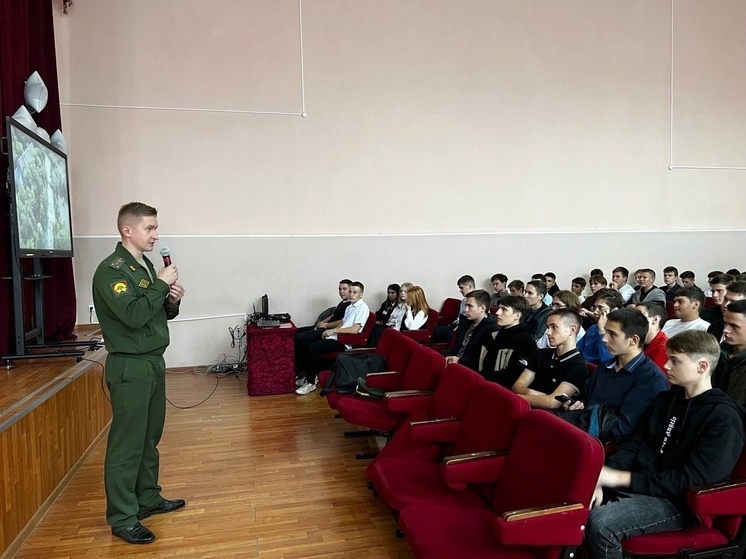 Представители серпуховского вуза посетили школу в Белгородской области