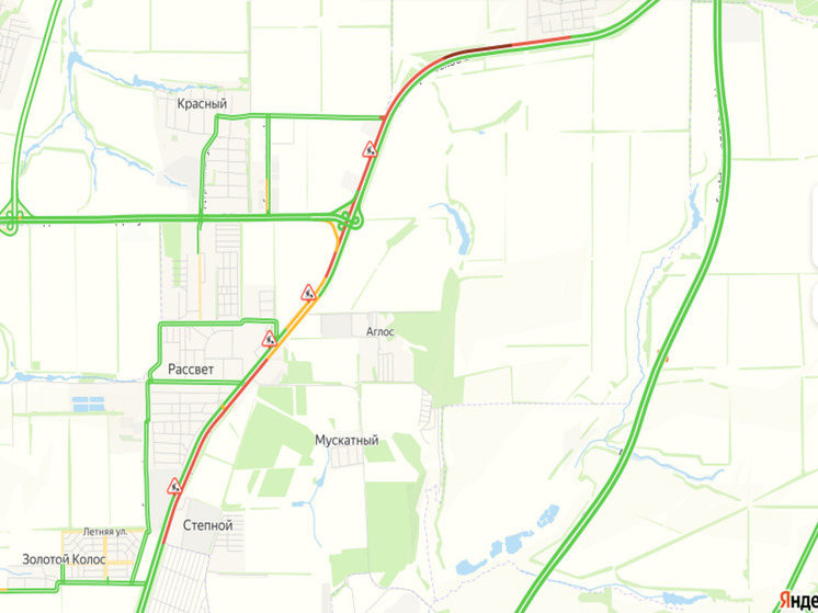 На Новочеркасском шоссе образовалась огромная пробка