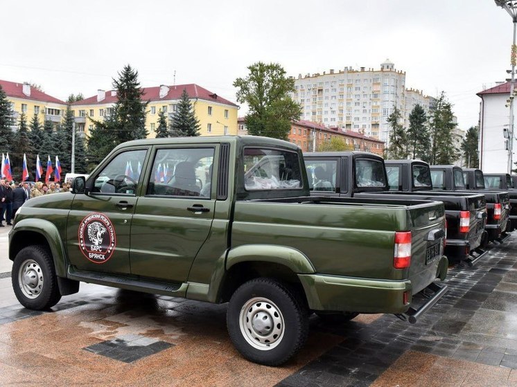 Брянский отряд «БАРС» получил десять новых автомобилей УАЗ