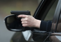 Телеграм-канал SHOT сообщает, что заместитель начальника центра «Э» по Челябинской области подполковник Александр Калитюк задержан сотрудниками правоохранительных органов по подозрению в посредничестве при получении взяток 