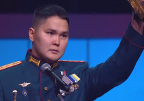 Герой России из Забайкальского края Балдан Цыдыпов стал обладателем национальной премии «Золотой пояс», которую ему в Кремлевском дворце вручил первый заместитель руководителя администрации президента РФ Сергей Кириенко